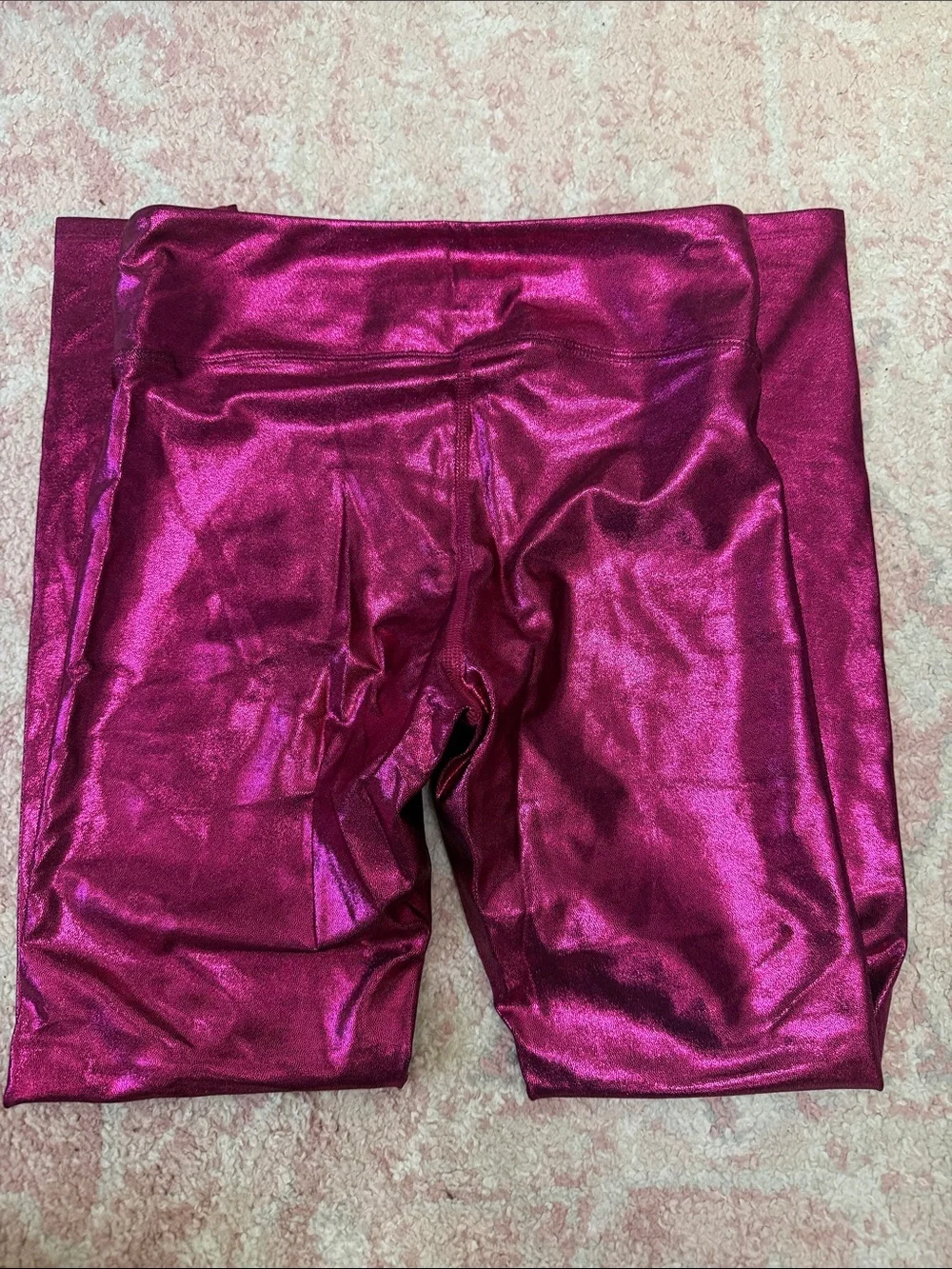 Heroine Sport Metallic Marvel hot pink leggings. Women size medium